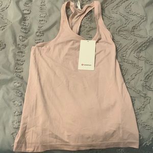 NWT! Size 8 lululemon swiftly tech racer back 2.0 in light pink